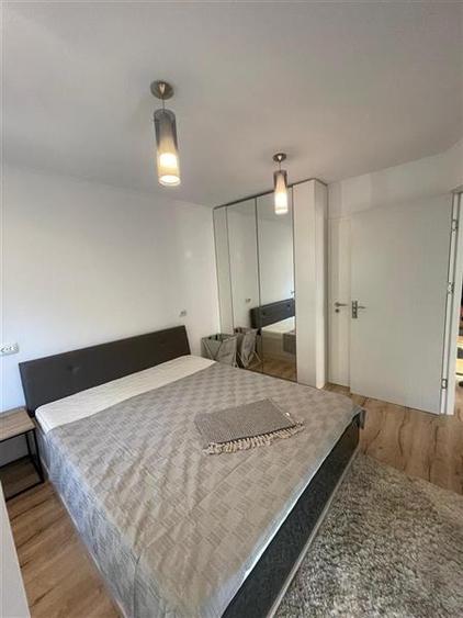 Apartament cu 3 camere semidecomandat în Foișorul de Foc