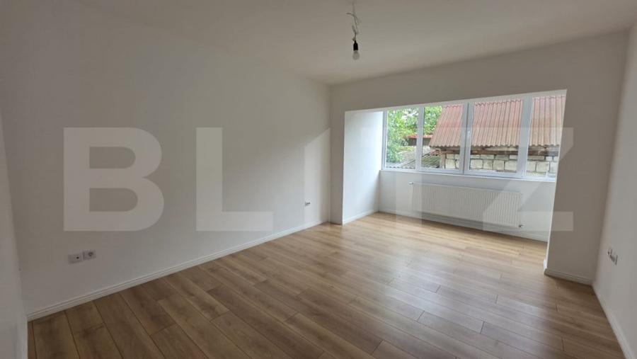 Apartament cu 3 camere semidecomandat în Unirea
