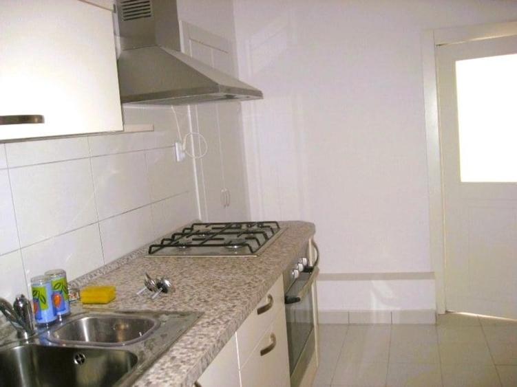 Apartament cu 6 camere, mobilat în Victoriei
