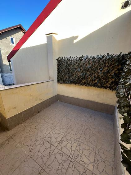 Apartament cu 2 camere semidecomandat, mobilat în Vitan