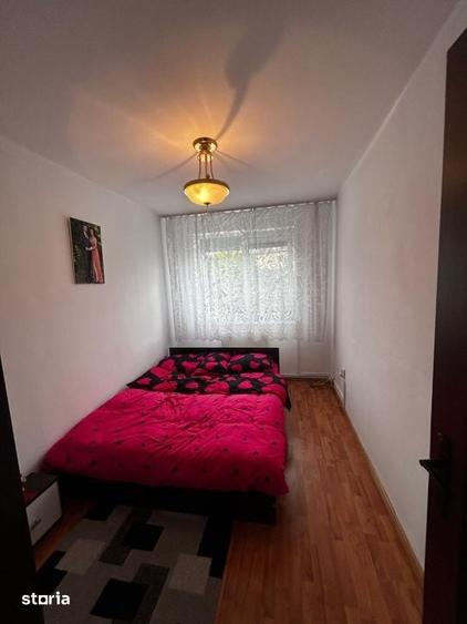 Apartament cu 4 camere decomandat în Republicii