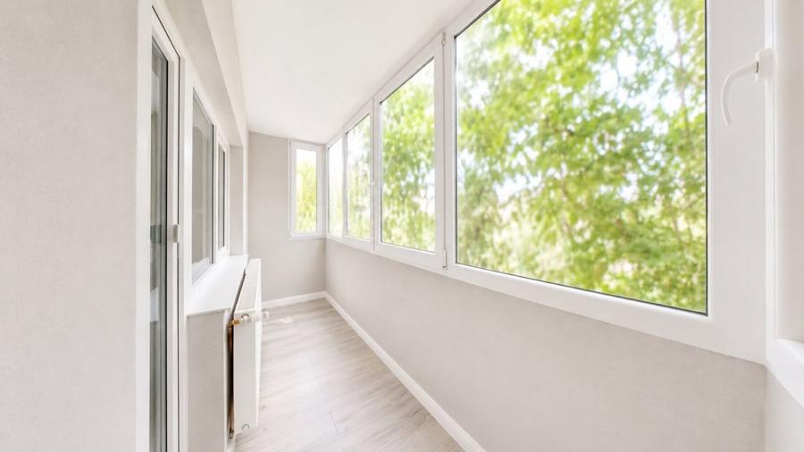 Apartament cu 2 camere semidecomandat, mobilat în Micălaca