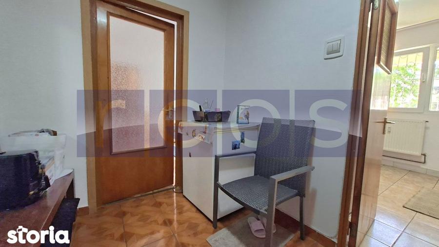 Apartament cu 2 camere, mobilat în Tei