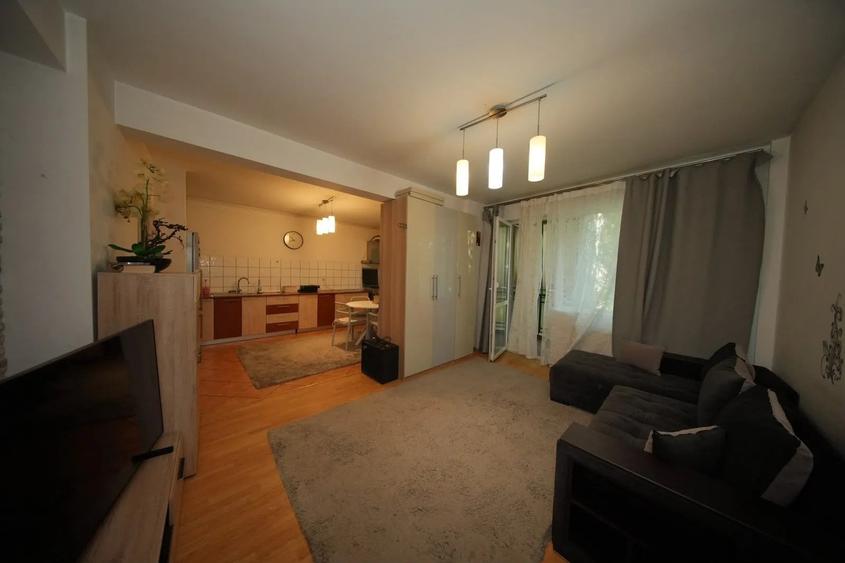 Apartament cu 2 camere decomandat în Drumul Taberei