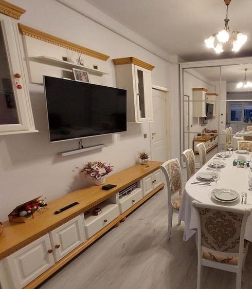 Apartament cu 3 camere decomandat, mobilat în Păcurari
