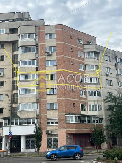 Apartament cu 3 camere decomandat în Ștefan cel Mare