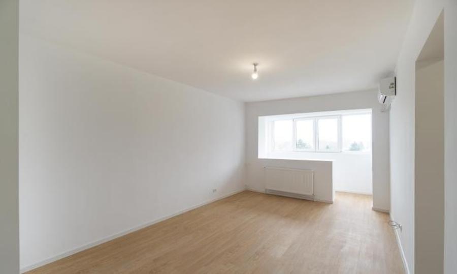 Apartament cu 2 camere decomandat în Baba Novac