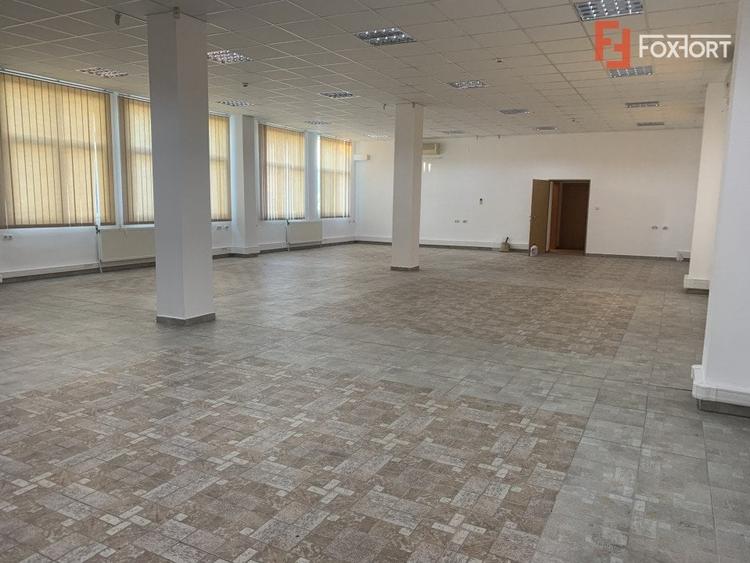 Birou, de 1,200 mp, în Olimpia-Stadion