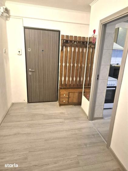 Apartament cu 2 camere semidecomandat în Micro 5