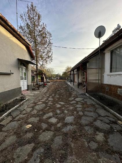 Casă cu 3 camere cu Teren 3000 Mp în Jamu Mare