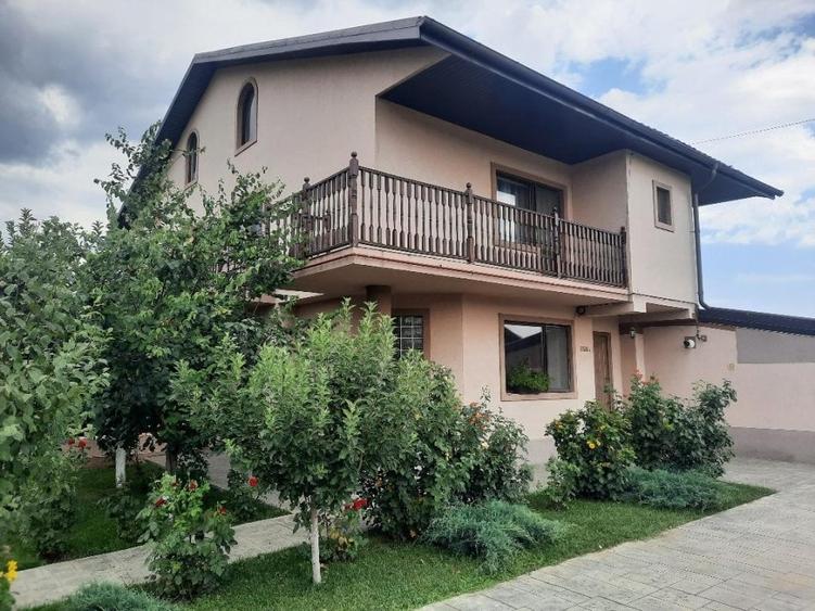 Duplex cu 4 camere cu Teren 1500 Mp în Cosoba