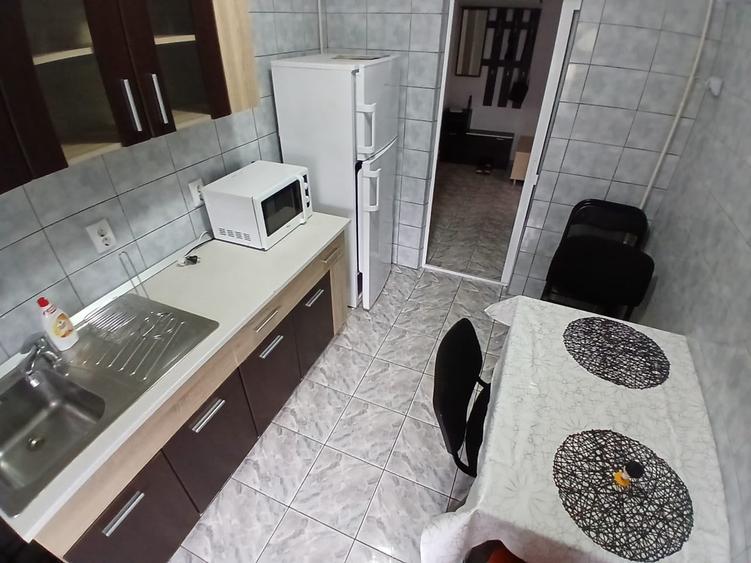 Apartament cu 2 camere decomandat, mobilat în Păcurari
