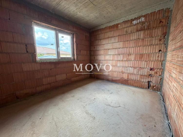 Casă individuală cu 4 camere cu Teren 372 Mp în Sânandrei