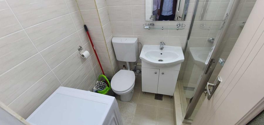 Garsonieră semidecomandată în Craiovița Nouă