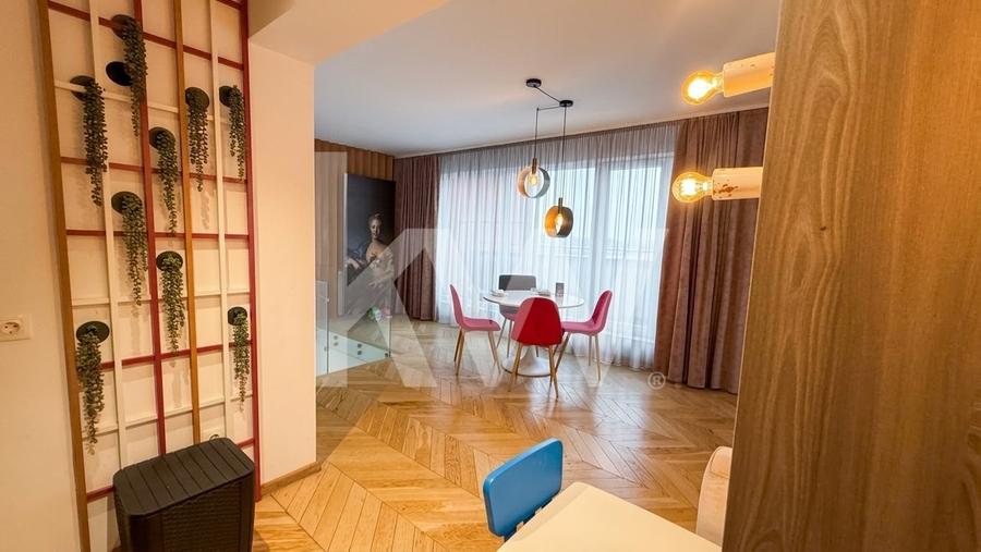 Apartament cu 4 camere decomandat, mobilat în Tractorul