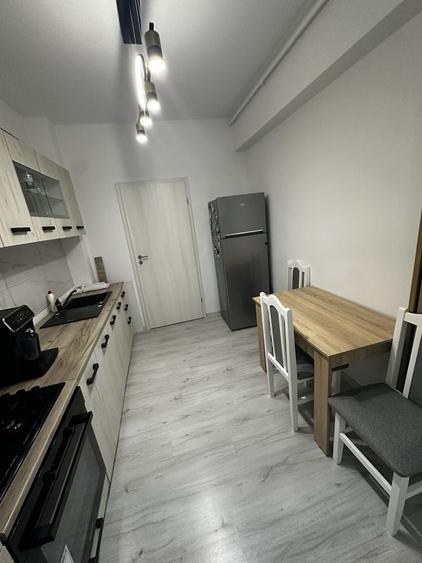Apartament cu 2 camere decomandat în 1 Decembrie 1918