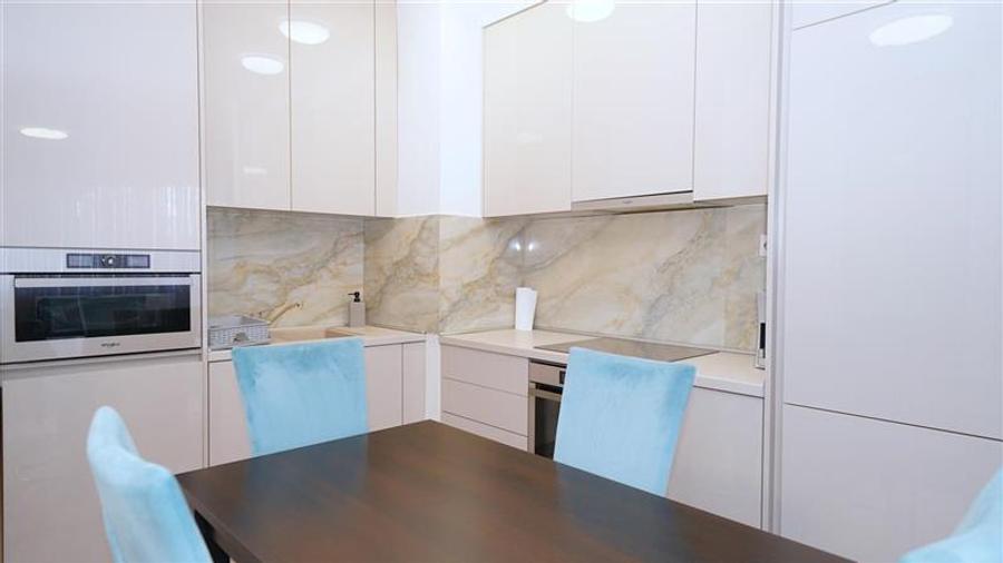 Apartament cu 3 camere decomandat, mobilat în Calea Aradului