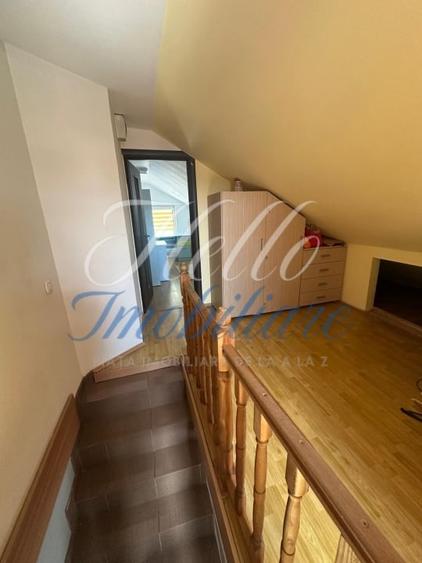 Apartament cu 4 camere semidecomandat în Florești