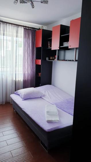 Apartament cu 3 camere decomandat în Exterior Vest