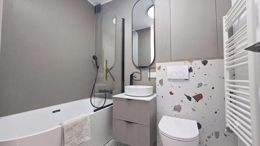 Apartament cu 3 camere semidecomandat, mobilat în Calea Turzii
