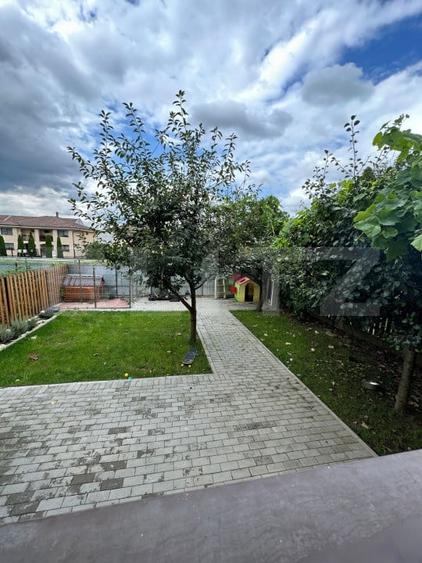 Duplex cu 3 camere cu Canalizare în Florești