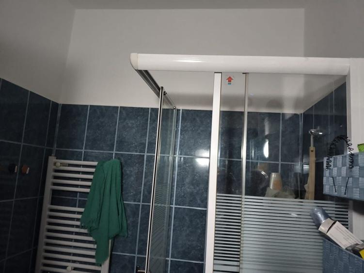 Apartament cu 3 camere semidecomandat în Central — fotografia 3