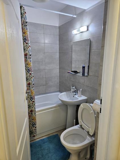 Apartament cu 2 camere decomandat în Fundeni