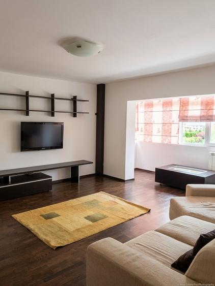 Apartament cu 3 camere decomandat, mobilat în Sud