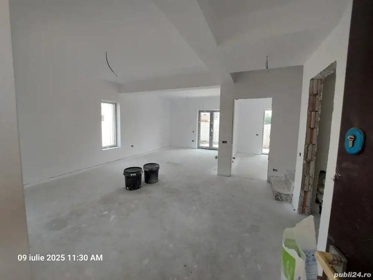 Casă cu 4 camere cu Teren 200 Mp în Bragadiru
