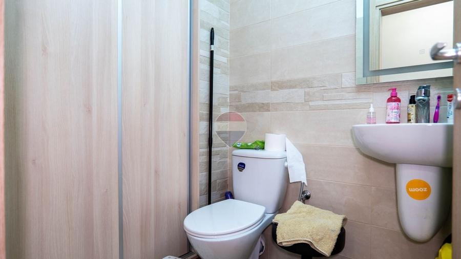 Apartament cu 3 camere semidecomandat, mobilat în Dobroești