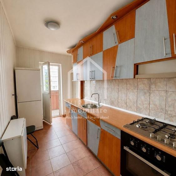 Apartament cu 3 camere decomandat în Central
