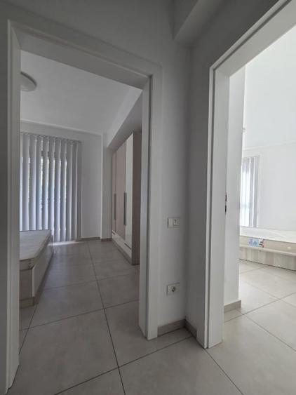 Apartament cu 3 camere semidecomandat, mobilat în Braytim