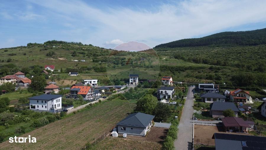 Duplex generos in ansamblu privat 500 MP teren. Radaia, Baciu - 6