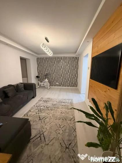 Apartament cu 2 camere semidecomandat în Tomis I