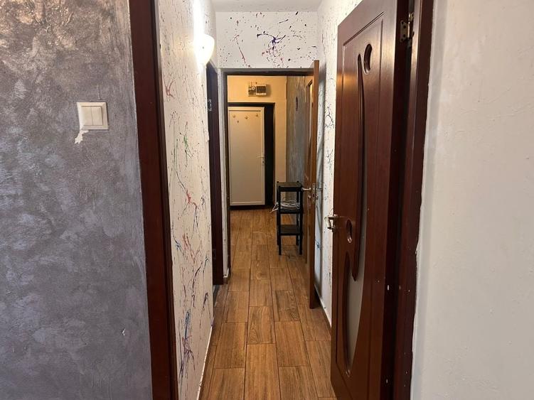 Apartament cu 3 camere decomandat în Central