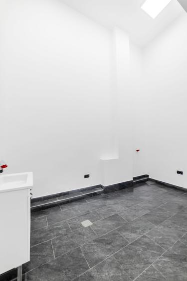 Spațiu comercial, de 48 mp, în Gara de Nord