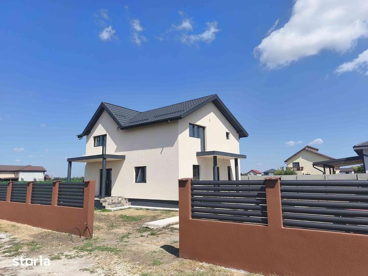 Casă cu 5 camere cu Teren 400 Mp în Domnești
