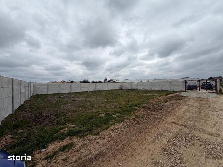 Teren de 375 mp, în Vărăști