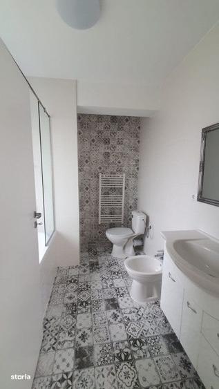 Casă cu 4 camere cu Teren 445 Mp în Dezmir