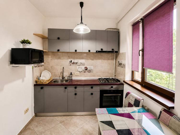 Apartament cu 2 camere decomandat în Metalurgiei