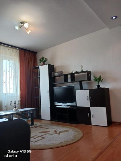 Apartament cu 3 camere decomandat în Gară