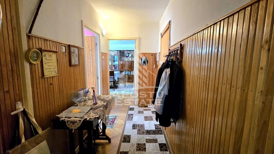 Apartament cu 3 camere decomandat, mobilat în Bucovina