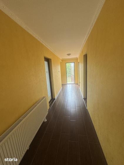 Casă cu 5 camere cu Teren 2000 Mp în Vernești