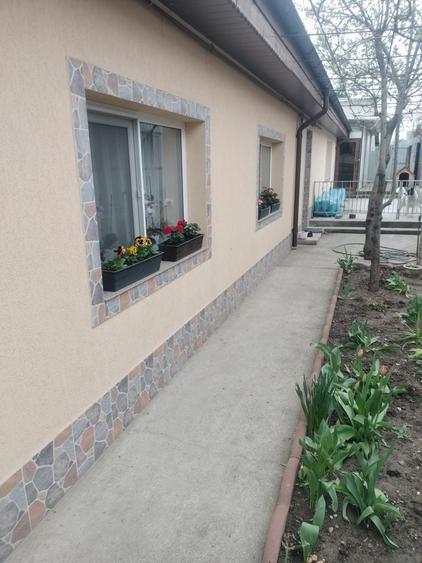 Casă cu 4 camere în Giurgiului