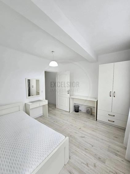 Apartament cu 3 camere semidecomandat în Andrei Mureșanu