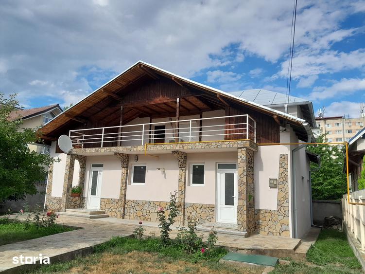 Casă cu 6 camere cu Teren 425 Mp în Micro 3