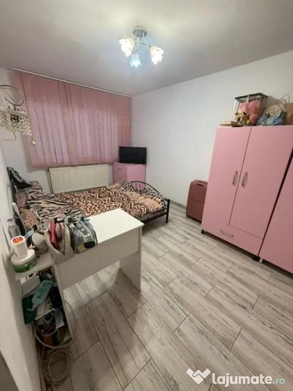 Apartament cu 3 camere semidecomandat în Gheorgheni