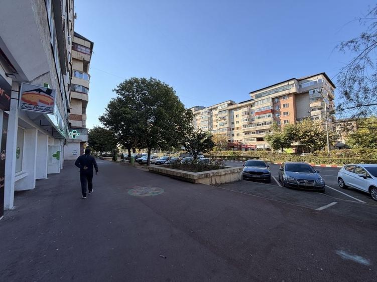 Apartament cu 2 camere decomandat în Exterior Vest