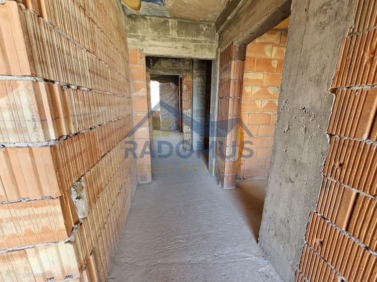 Proiect rezidențial–Ploiești-7 Apartamente - Zona parcare-Loc de Joacă - 9