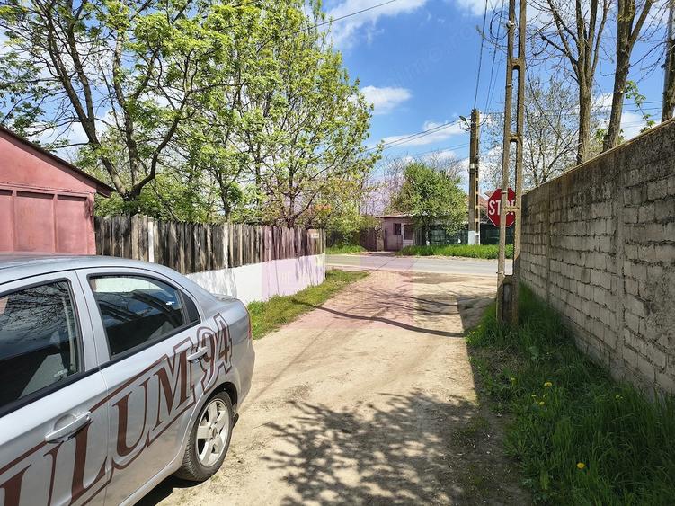 Teren de 12450 mp, în Poșta